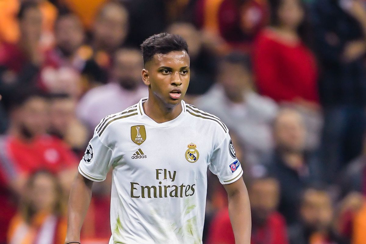 découvrez rodrygo et son parcours exceptionnel vers liverpool. suivez son aventure dans l'un des clubs les plus prestigieux d'europe, ses performances impressionnantes sur le terrain et son impact sur l'équipe. ne manquez rien de son ascension fulgurante dans le football international !