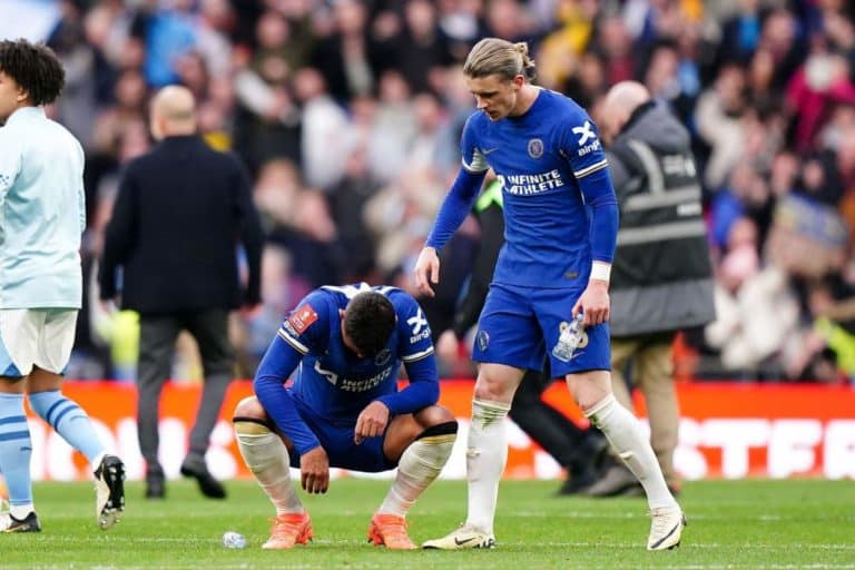 découvrez les transferts incontournables à ne pas manquer, actualités, analyses et conseils pour optimiser vos choix lors des prochaines fenêtres de mercato.